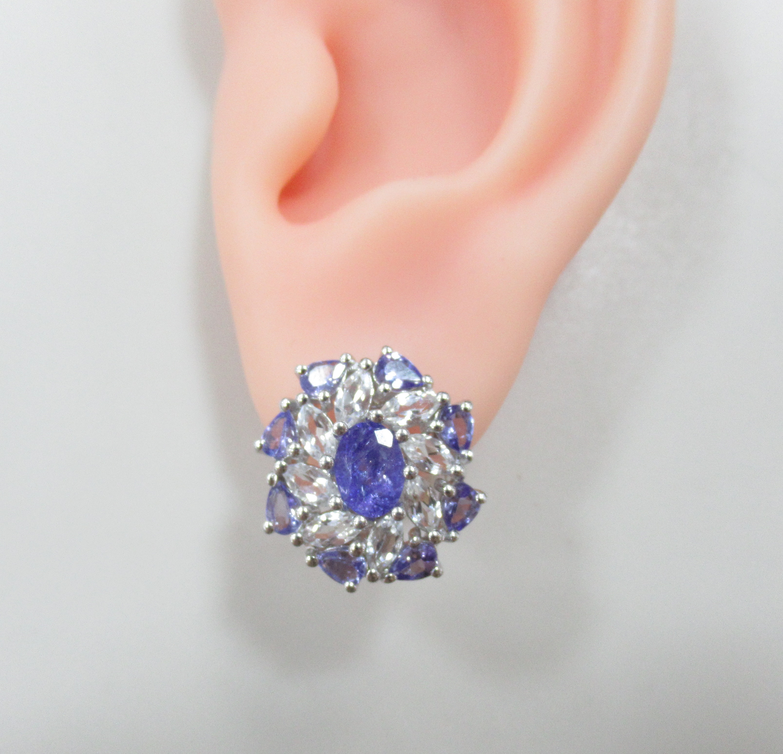 Серебряные серьги с танзанитами